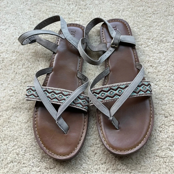 TOMS Women’s Lexie Beige Flat Sandals w/ Buckle Strap - Sz 10 - EUC - 1003740117 - Picture 1 of 7
